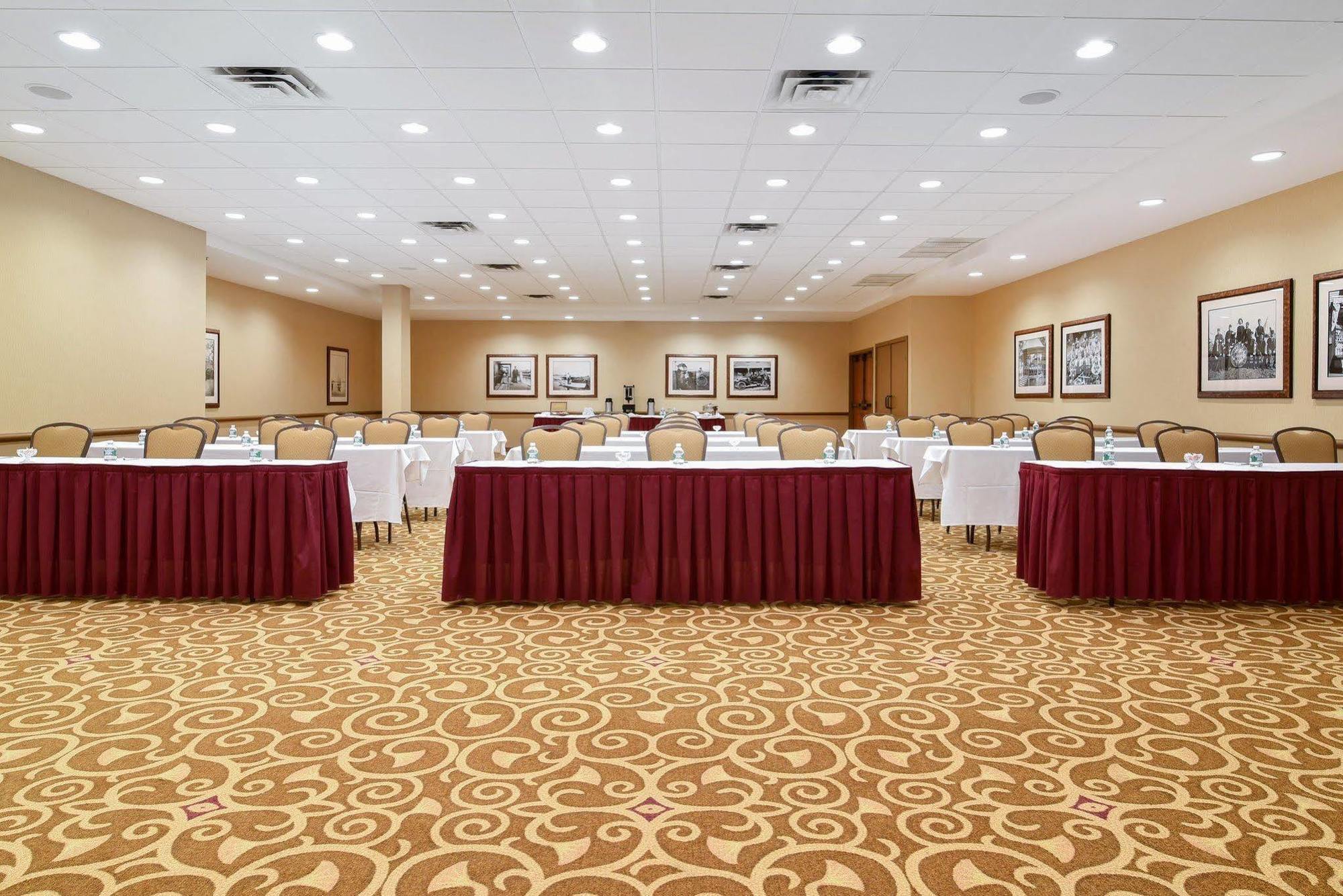 Clarion Hotel Airport Портленд Екстер'єр фото